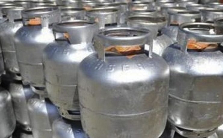 Procon encontra diferença de até R$ 25 no preço do gás de cozinha em Campina Grande