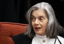 Cármen Lúcia forma maioria pela condenação de Bolsonaro e aliados