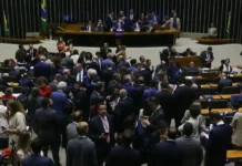 Câmara aprova isenção do IR para quem ganha até R$ 5 mil