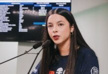 Durante Tribuna Livre, estudantes pedem revitalização da biblioteca pública municipal