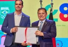 Adriano Galdino desiste da disputa ao Governo da Paraíba e confirma apoio a Lucas Ribeiro em 2026