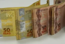 Lula assina decreto e salário mínimo passa a ser R$ 1.621 a partir de janeiro