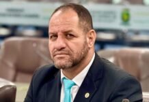 Vereador Wellington Cobra denuncia abandono, cobra pavimentação e expõe impactos à saúde em rua de Bodocongó