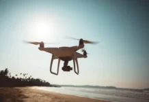 Pilotos de drones devem fazer cadastro até quarta-feira (24) para voos em eventos na orla de João Pessoa