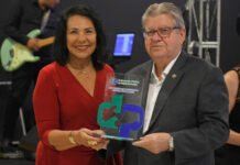 João Azevêdo recebe homenagem da Defensoria Pública da Paraíba