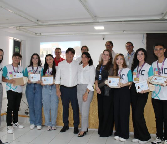 Inédito: presidente da FIEPB anuncia reforma do centro de atividades e viagem de estudantes da Escola SESI Patos à feira de ciências na Itália