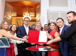 João Azevêdo entrega Palácio dos Despachos e diz que “obra traz o governo para o coração do nosso Centro Histórico”