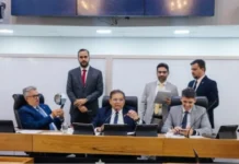 Galdino ignora decisão do TJ e mantém invocação religiosa em sessão da ALPB: “estamos recorrendo”