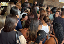 SINTAB realiza protesto e panfletagem por progressões do magistério e correção do salário mínimo