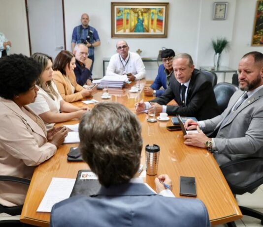 Oposição de Campina Grande leva denúncias sobre gestão municipal ao Tribunal de Contas da Paraíba