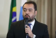 Cláudio Castro volta a ser julgado no Tribunal Superior Eleitoral em processo que pode cassar seu mandato