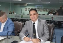 Vereador Frank Alves apresenta projeto para criação do Programa Biblioteca Comunitária Municipal em Campina Grande