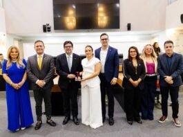 ALPB concede Medalha Epitácio Pessoa à segunda-dama do Estado, Camila Mariz Ribeiro
