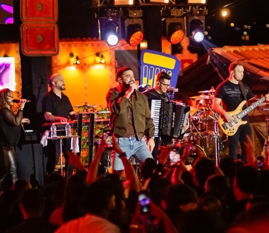 Vila Sítio São João vira cenário de gravação do DVD de Henry Freitas em Campina Grande