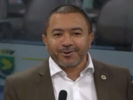 Vereador evangélico perde o tom e chama João Azevêdo de “desgraça”