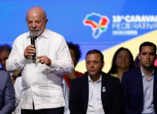 Lula rebate Flávio por comparação com Opala: “é o pai dele, que está no desmanche”