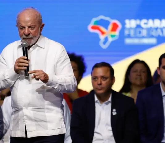 Lula rebate Flávio por comparação com Opala: “é o pai dele, que está no desmanche”