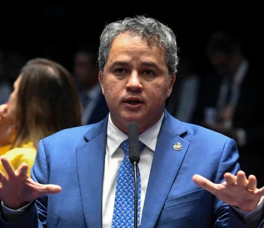 Efraim diz que famílias paraibanas são conservadoras e rejeitam rótulos ideológicos
