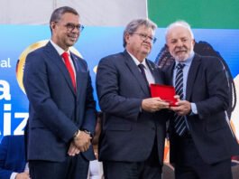 João Azevêdo recebe em Brasília Selo Ouro de Alfabetização e reafirma compromisso com Educação