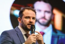 Dario Durigan assume Ministério da Fazenda sob pressão fiscal e herda desafios de Haddad