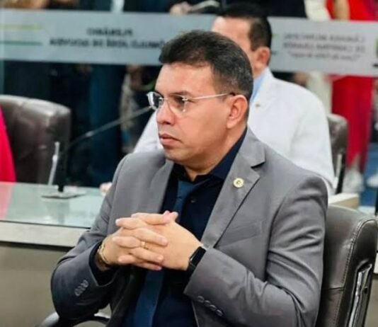 Vereador Márcio da Eletropolo propõe criação do Programa Jovem Cientista em Campina Grande