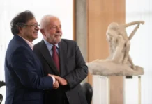 Presidente da Colômbia solicita ao Brasil extensão do Pix para uso internacional