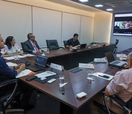 Lucas Ribeiro se reúne com prefeitos e anuncia mais R$ 17,7 milhões para municípios atingidos pelas chuvas