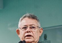 Pimentel Filho propõe criação de programa oftalmológico para estudantes da rede estadual em Campina Grande