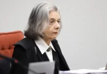 Cármen Lúcia vota contra redução da inelegibilidade política