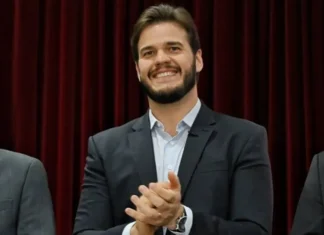 Prefeito de Campina Grande anuncia regulamentação de progressões e avalia reajuste para servidores