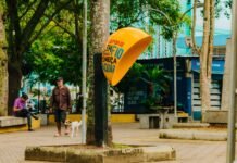 Orelhão misterioso aparece no Centro de Campina Grande