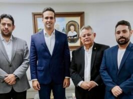 Pimentel Filho participa de reunião com Lucas Ribeiro para discutir demandas de Campina Grande