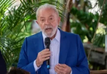 “É um caso de polícia”, diz Lula sobre relação entre Flávio e Vorcaro