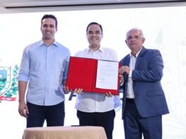 Governador Lucas Ribeiro e ministro Gustavo Feliciano assinam convênio para qualificar profissionais do turismo na Paraíba
