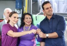Governador participa da entrega de micro-ônibus do Antes Que Aconteça e destaca queda de 36,8% nos feminicídios na Paraíba