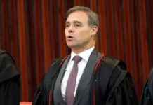 André Mendonça envia à PGR pedido para apurar financiamento de filme sobre Jair Bolsonaro