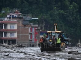 Socorristas buscam mais de 1.300 desaparecidos no Nepal e no Tibete; número de mortos sobe a 362