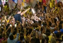 Lucas reúne apoiadores em caminhada no José Pinheiro e inaugura Comitê Central em Campina Grande