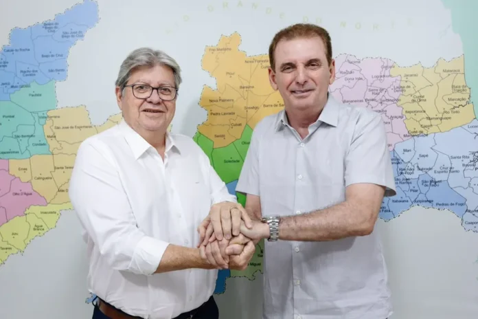joao-azevedo-define-chico-mendes-e-roberto-franca-0022012800202608111359-8