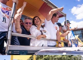 Pimentel Filho participa de carreata ao lado de Lucas Ribeiro