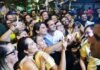 Lucas Ribeiro percorre bairros de Campina Grande e promove “adesivaço”