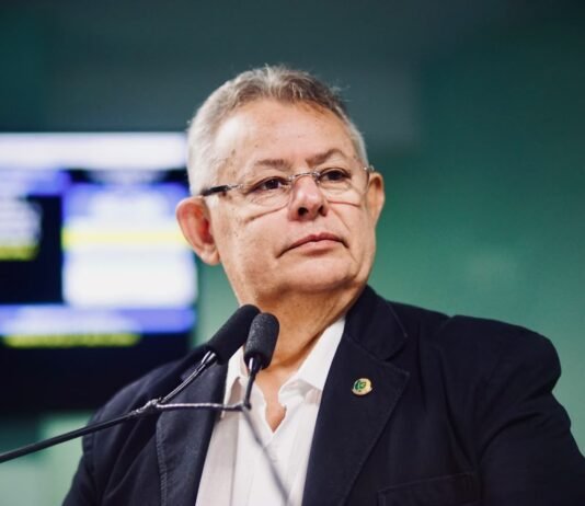 Pimentel Filho cobra explicações sobre empréstimo de US$ 52 milhões para Campina Grande